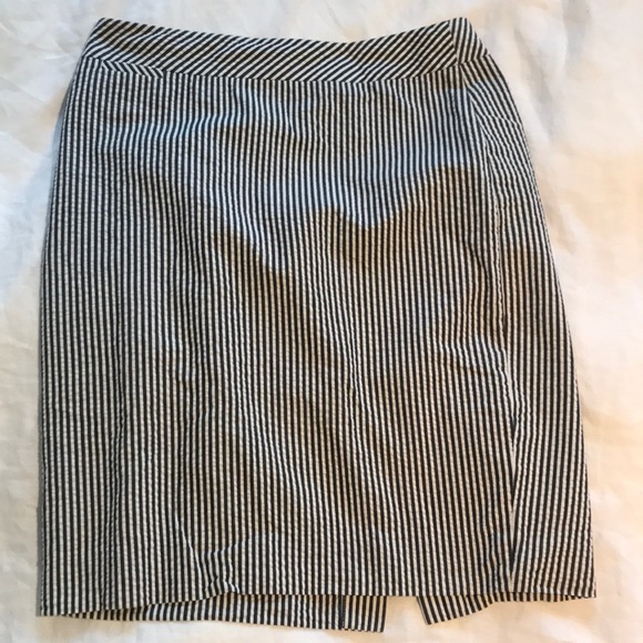 EUC J Crew No 2 Seersucker Pencil Skirt - Picture 1 of 4